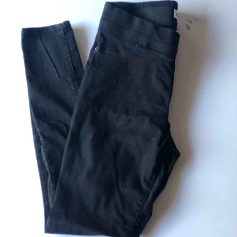 BLACK Old Navy Rockstar Jeans size 10
